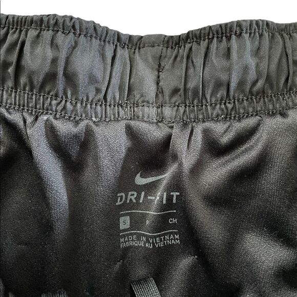 NIKE Dri-Fit Tempo Shorts black and white size small - Picture 6 of 7